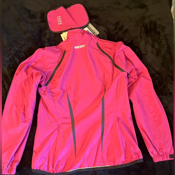 GORE Windstopper Jacket - NWT - Picture 4 of 11